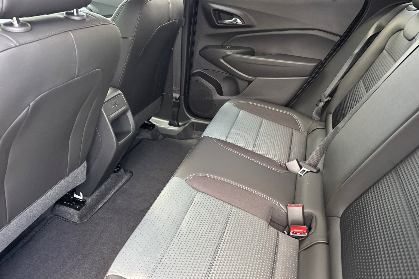 New 2026 Chevrolet Trax LT w/ Driver Confidence Package FWD image 11