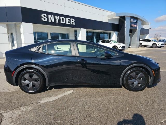 Used 2023 Toyota Prius LE image 8