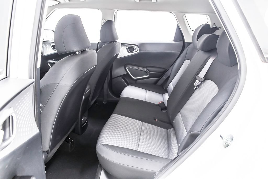 Used 2023 Kia Soul S FWD image 27