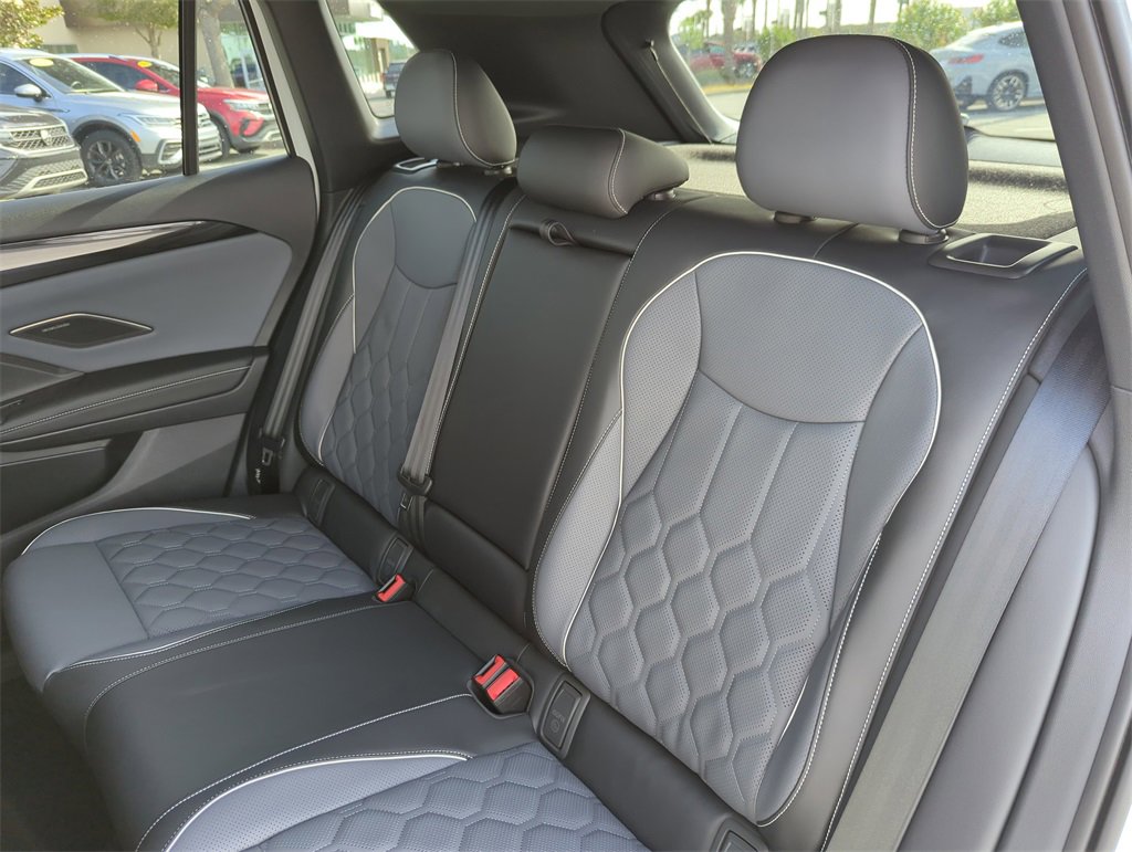 New 2026 Volkswagen Tiguan SEL R-Line image 30