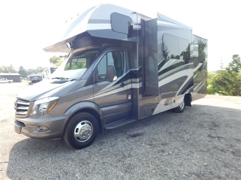 Used 2016 Mercedes-Benz Sprinter 3500 image 44
