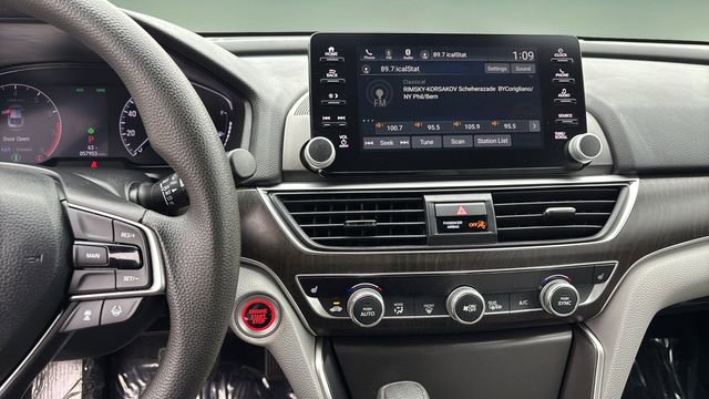 Used 2020 Honda Accord EX image 10