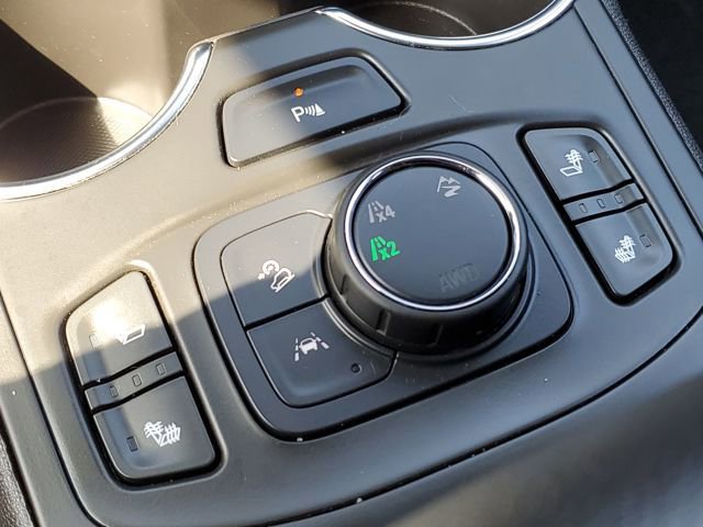 Used 2023 GMC Terrain SLT w/ Tech Package image 24