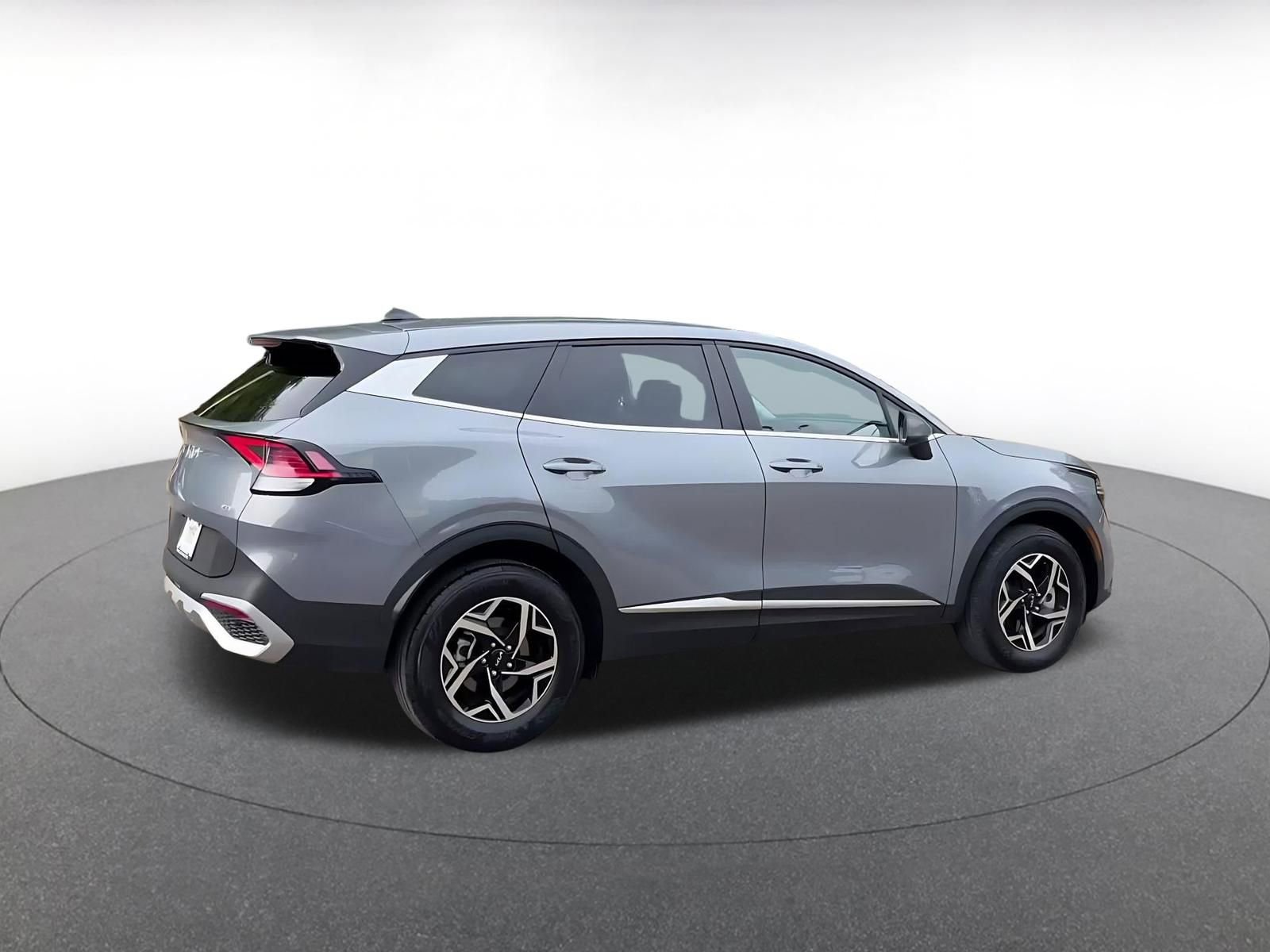 Used 2025 Kia Sportage LX AWD/4WD image 15