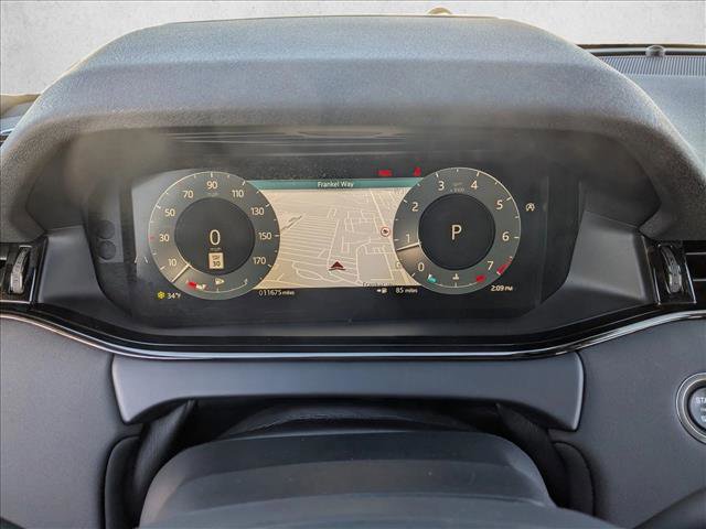 Used 2025 Land Rover Range Rover Evoque S image 11