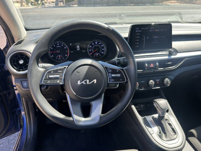 Used 2022 Kia Forte LXS FWD image 12