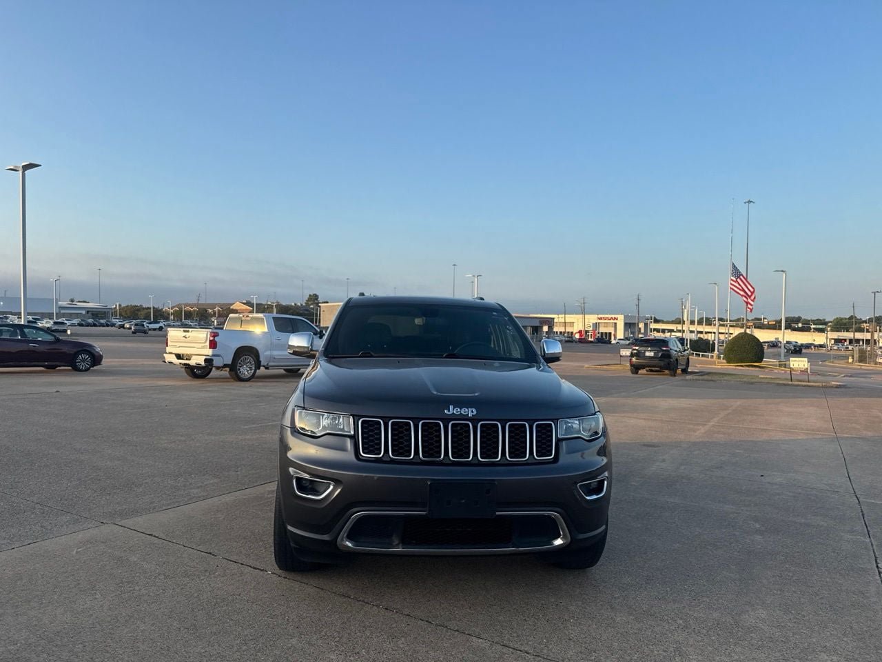 Used 2020 Jeep Grand Cherokee Limited AWD/4WD image 5