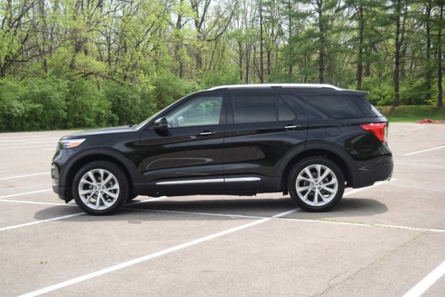 Used 2023 Ford Explorer Platinum w/ Technology Package AWD/4WD image 25