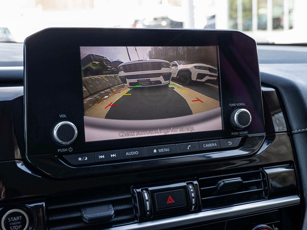 Used 2023 Nissan Pathfinder SV AWD/4WD image 20