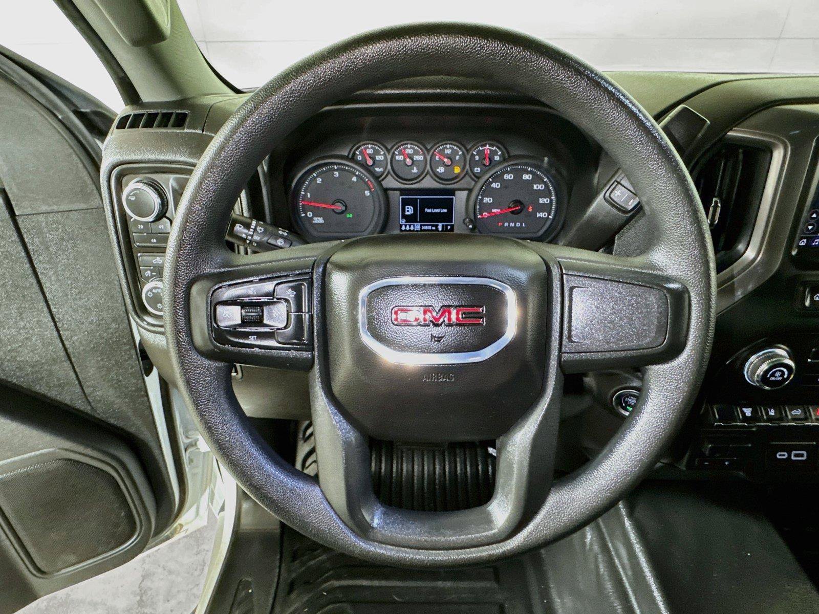 Certified 2025 GMC Sierra 3500 Pro w/ Convenience Package AWD/4WD image 9