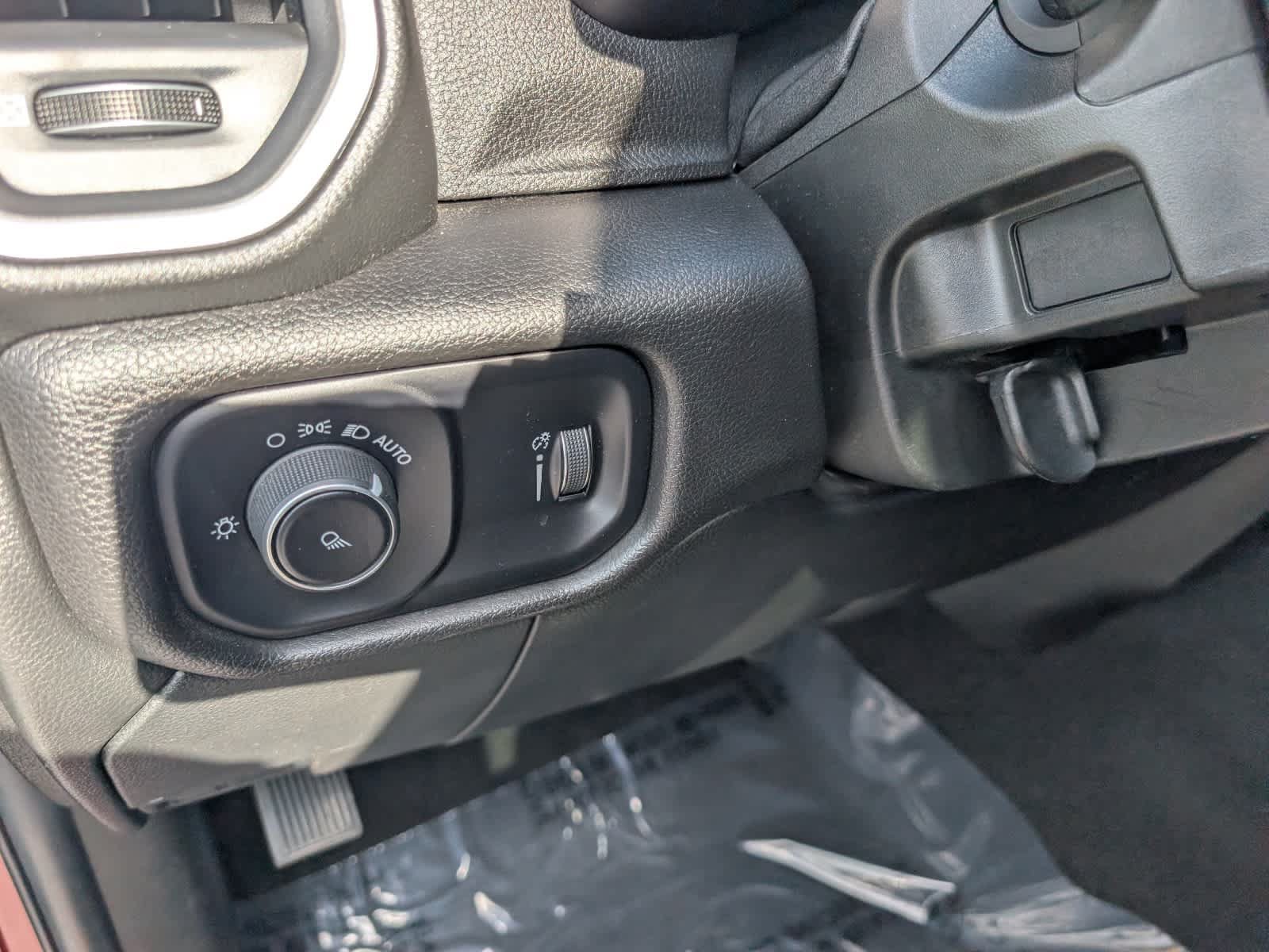 Used 2024 RAM 2500 Big Horn AWD/4WD image 21