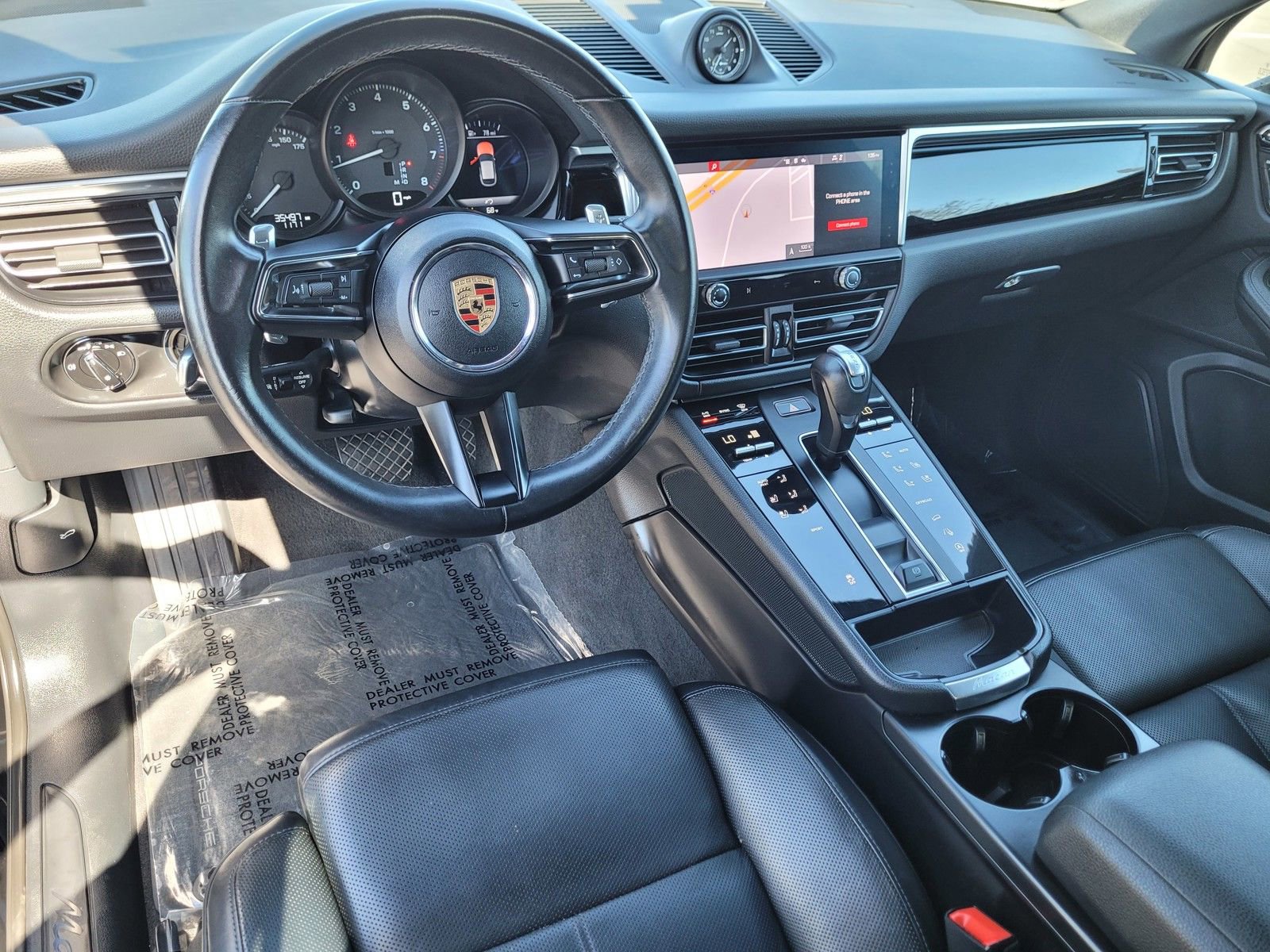 Used 2024 Porsche Macan image 13