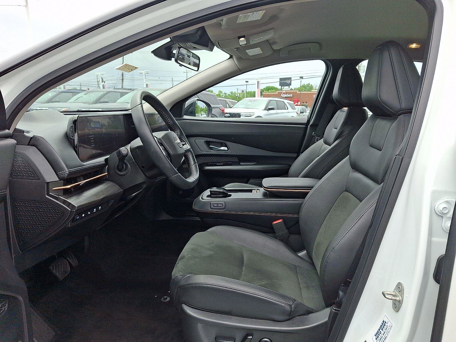 Used 2024 Nissan Ariya AWD image 10