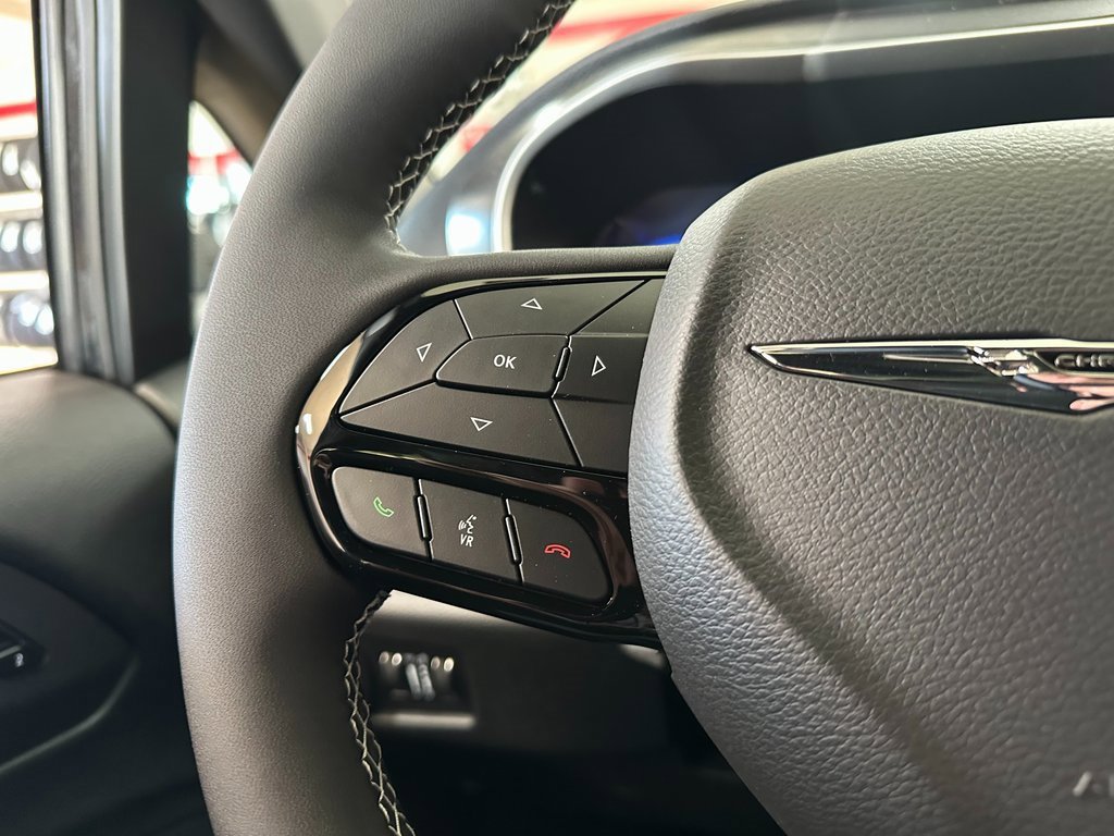 New 2026 Chrysler Pacifica Select w/ S Appearance Package image 17