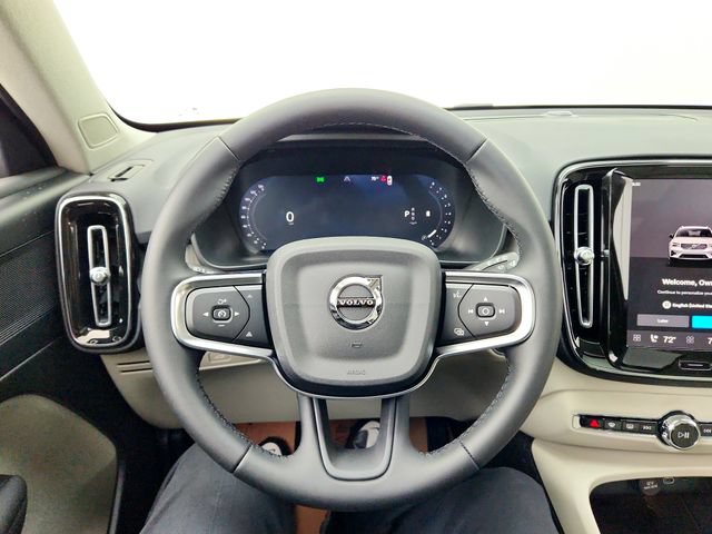 New 2026 Volvo XC40 B4 Plus w/ Climate Package FWD image 21