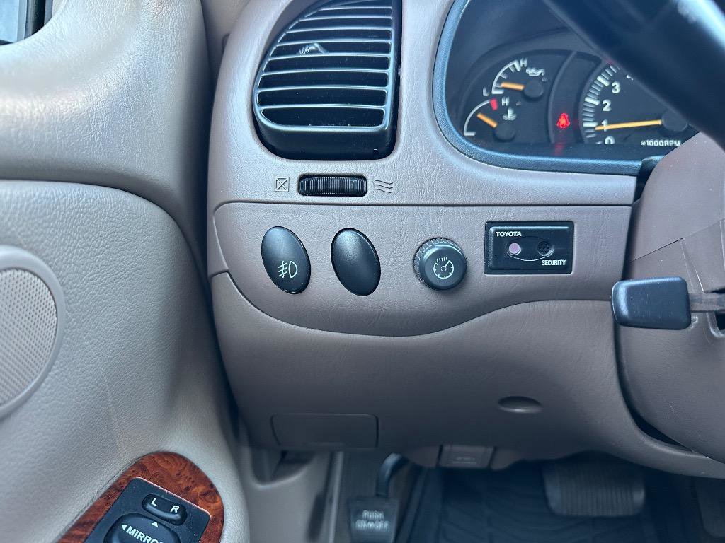 Used 2002 Toyota Tundra Limited image 10