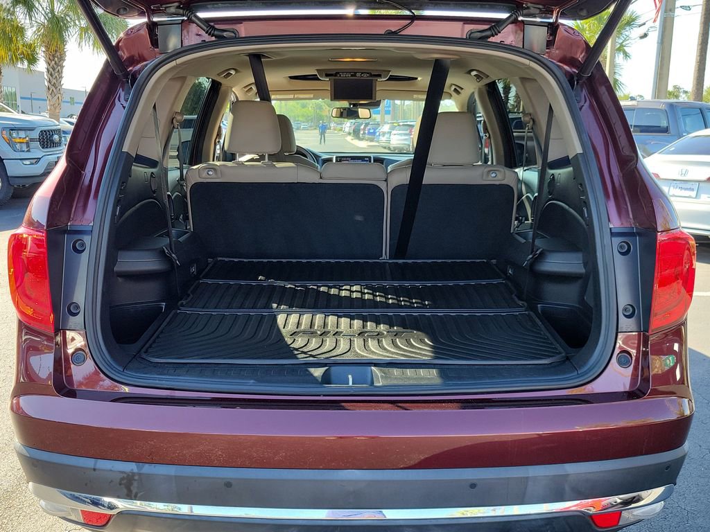 Certified 2018 Honda Pilot Touring image 10