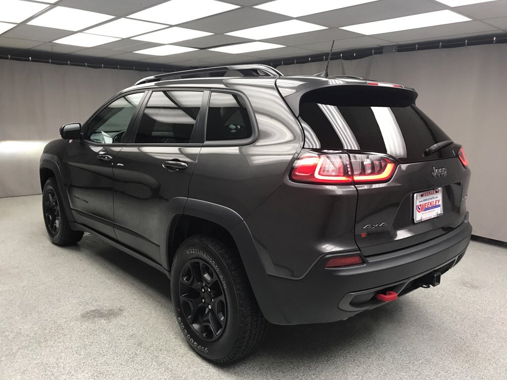 Used 2022 Jeep Cherokee Trailhawk w/ Premium Leather Package image 2