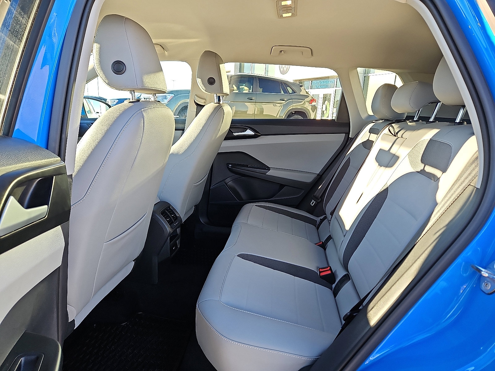 Certified 2022 Volkswagen Taos SE image 7