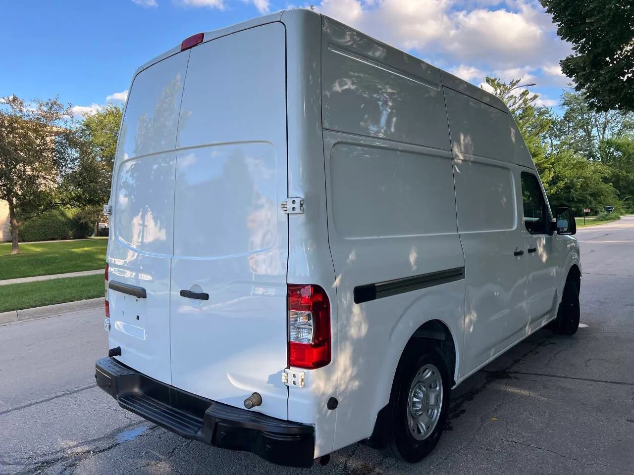 Used 2017 Nissan NV 2500 SV w/ Technology Package image 5