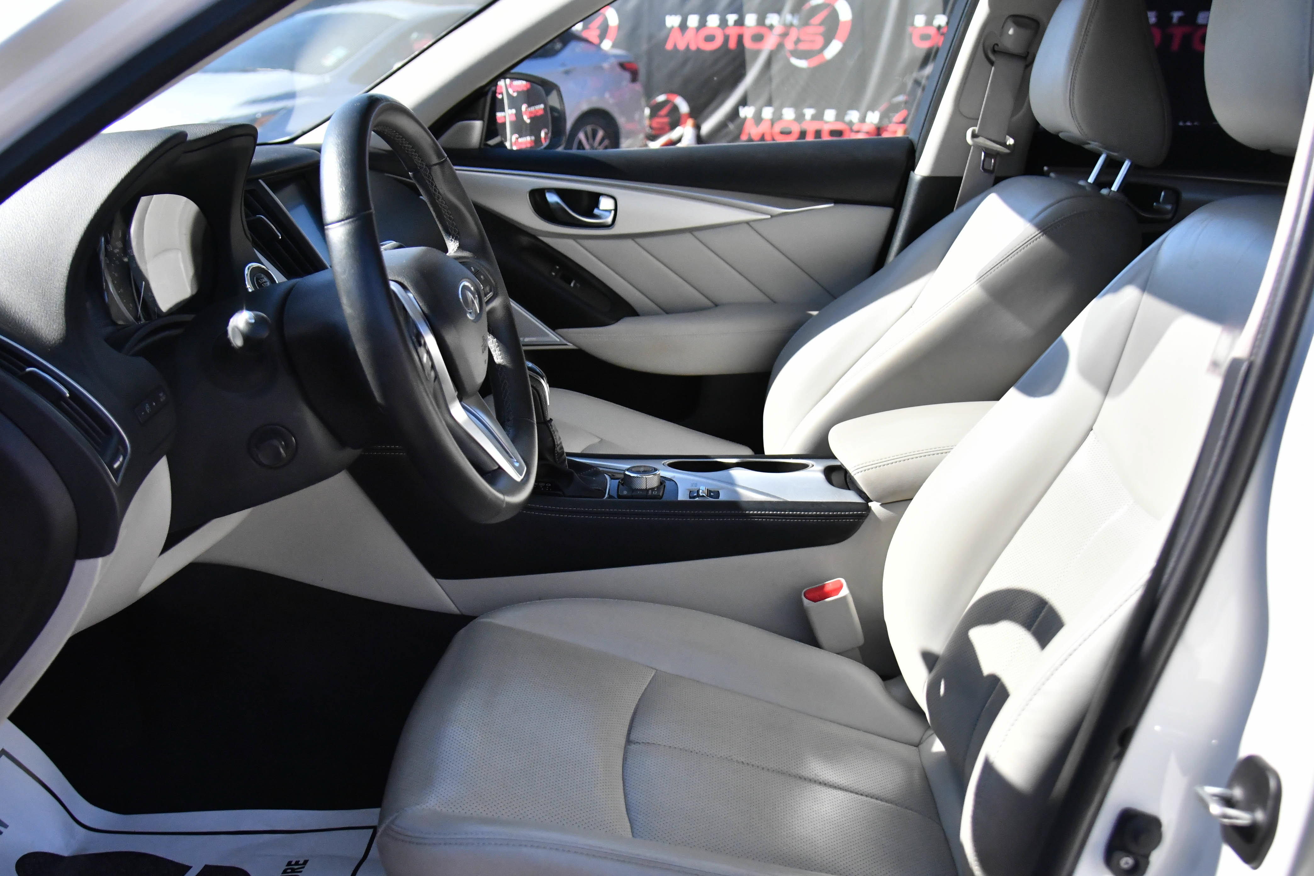 Used 2023 INFINITI Q50 Luxe RWD image 18