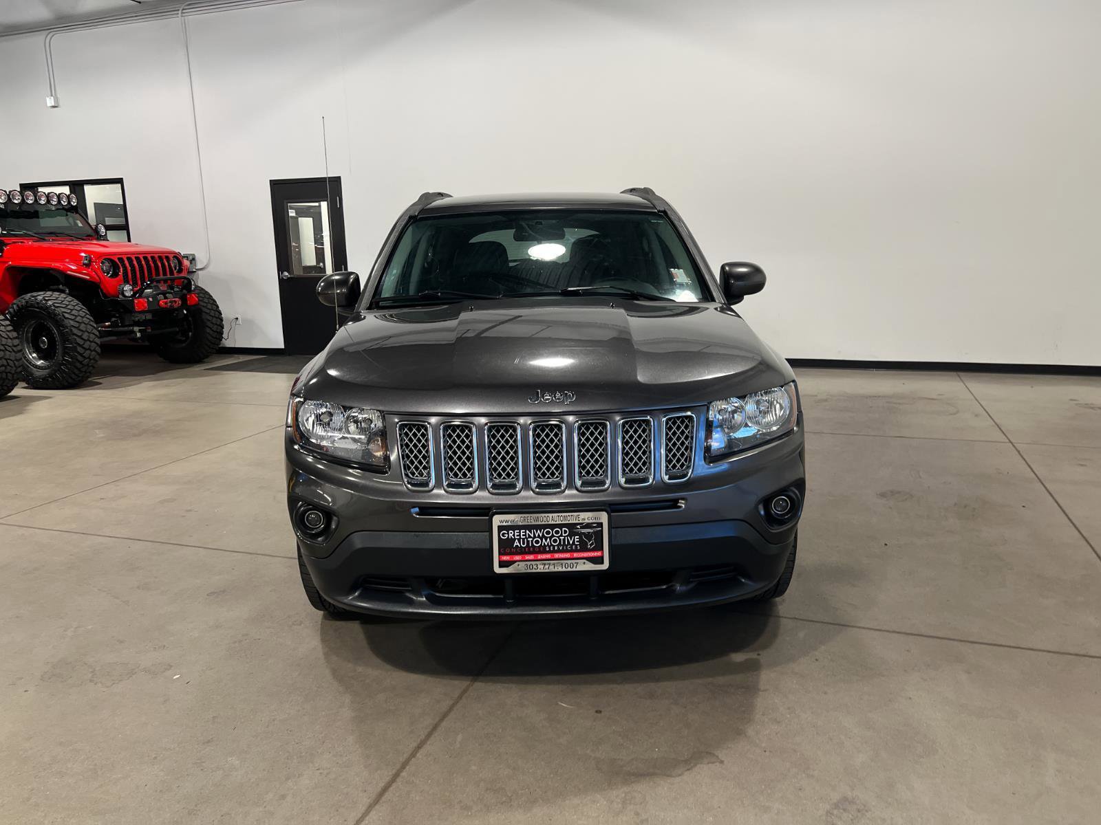 Used 2014 Jeep Compass Latitude AWD/4WD image 8