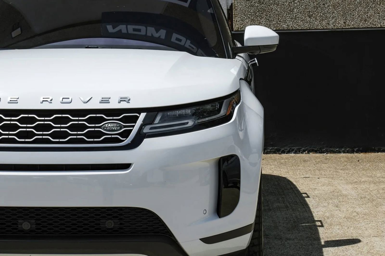 Used 2020 Land Rover Range Rover Evoque SE AWD/4WD image 50