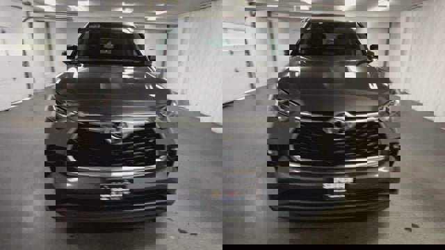 Used 2024 Toyota Highlander Limited image 3