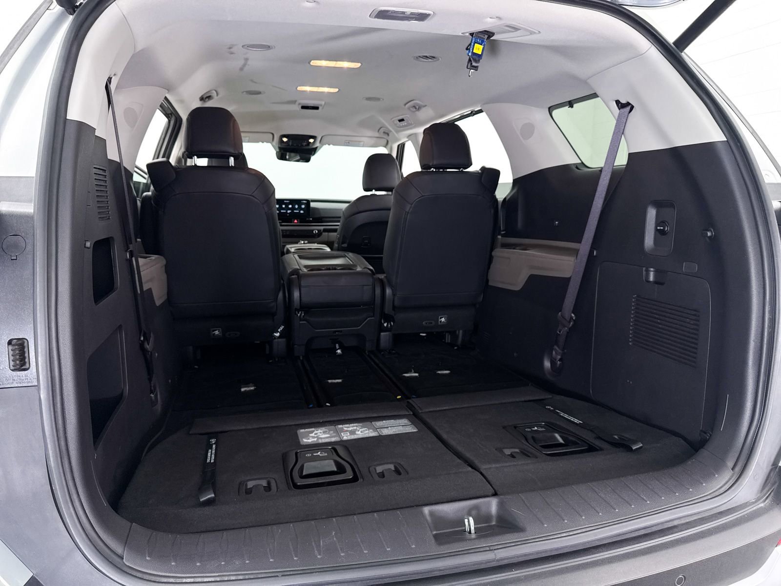 Certified 2025 Kia Carnival EX image 34