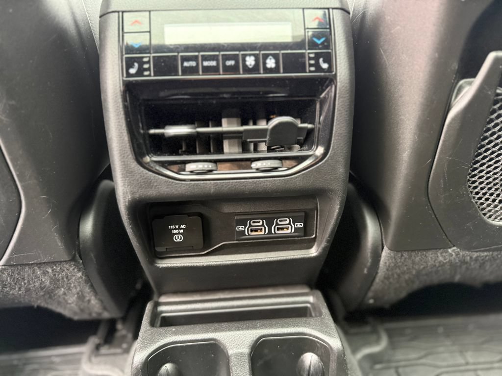 Used 2023 Jeep Grand Cherokee L Overland w/ Advanced Protech Group III AWD/4WD image 30