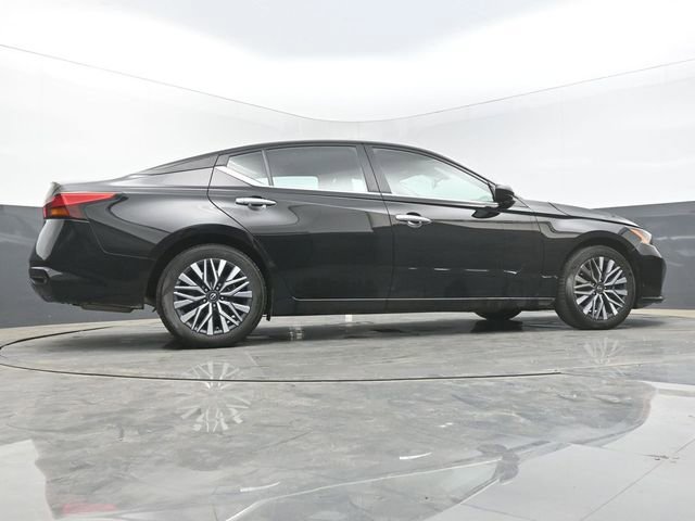 Used 2025 Nissan Altima 2.5 SV image 39