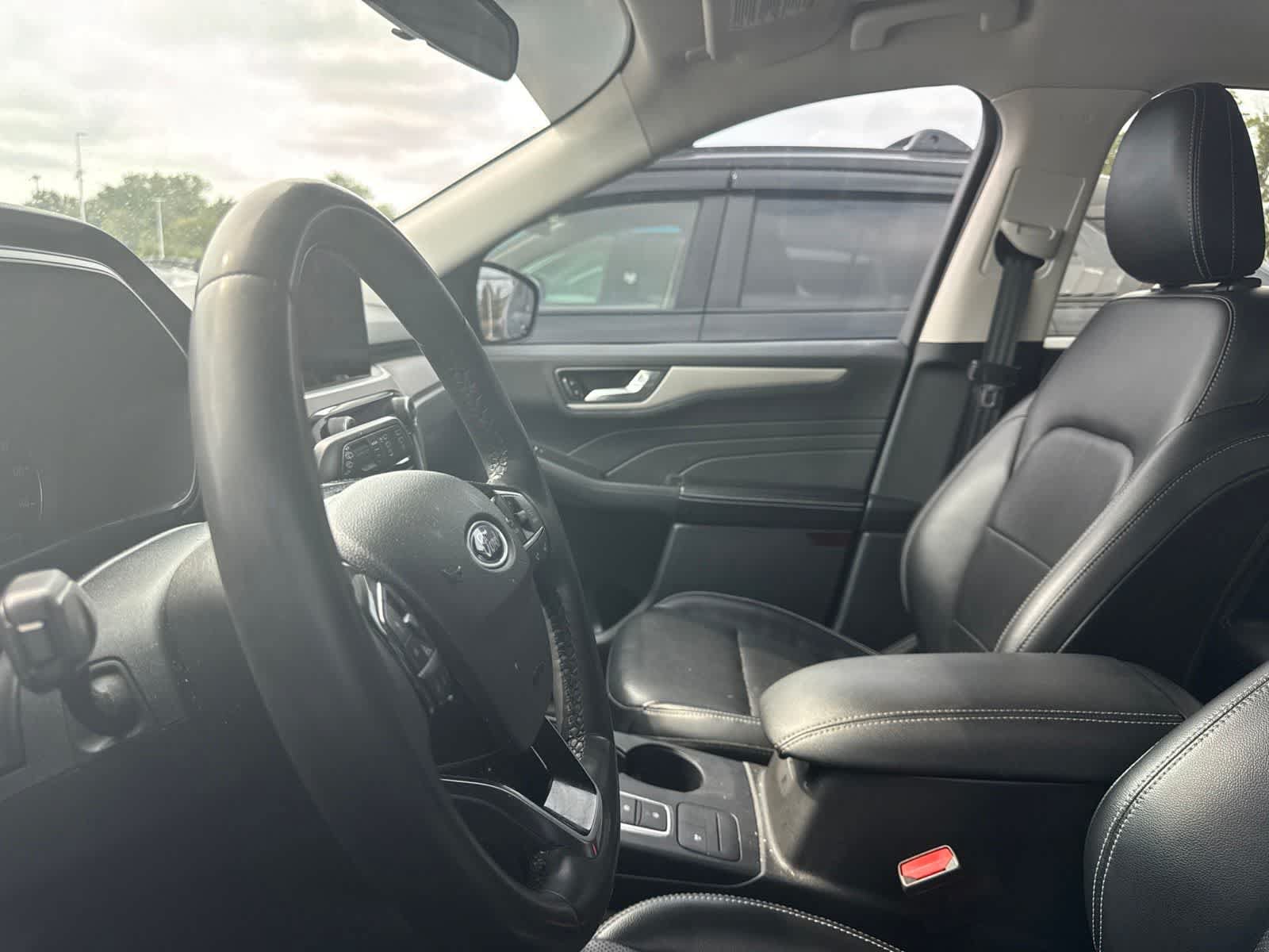 Used 2022 Ford Escape SEL AWD/4WD image 32