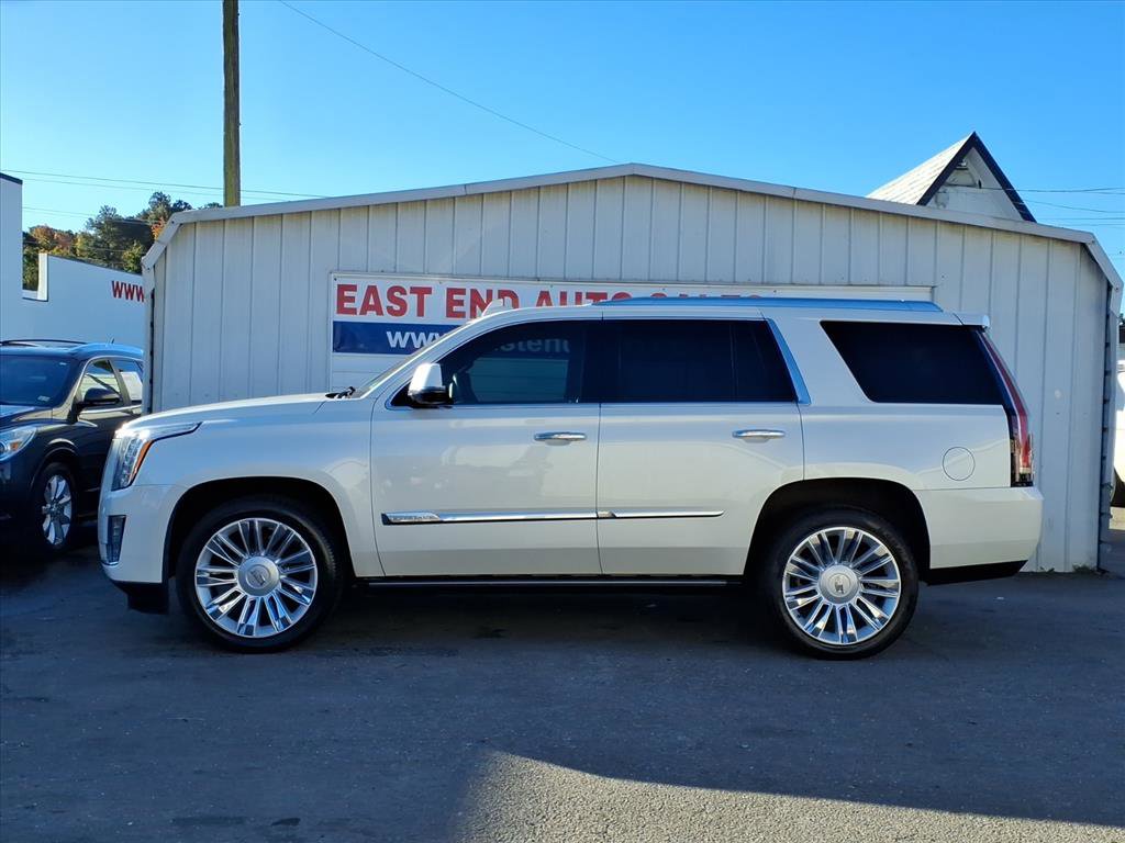 Used 2015 Cadillac Escalade Platinum image 2