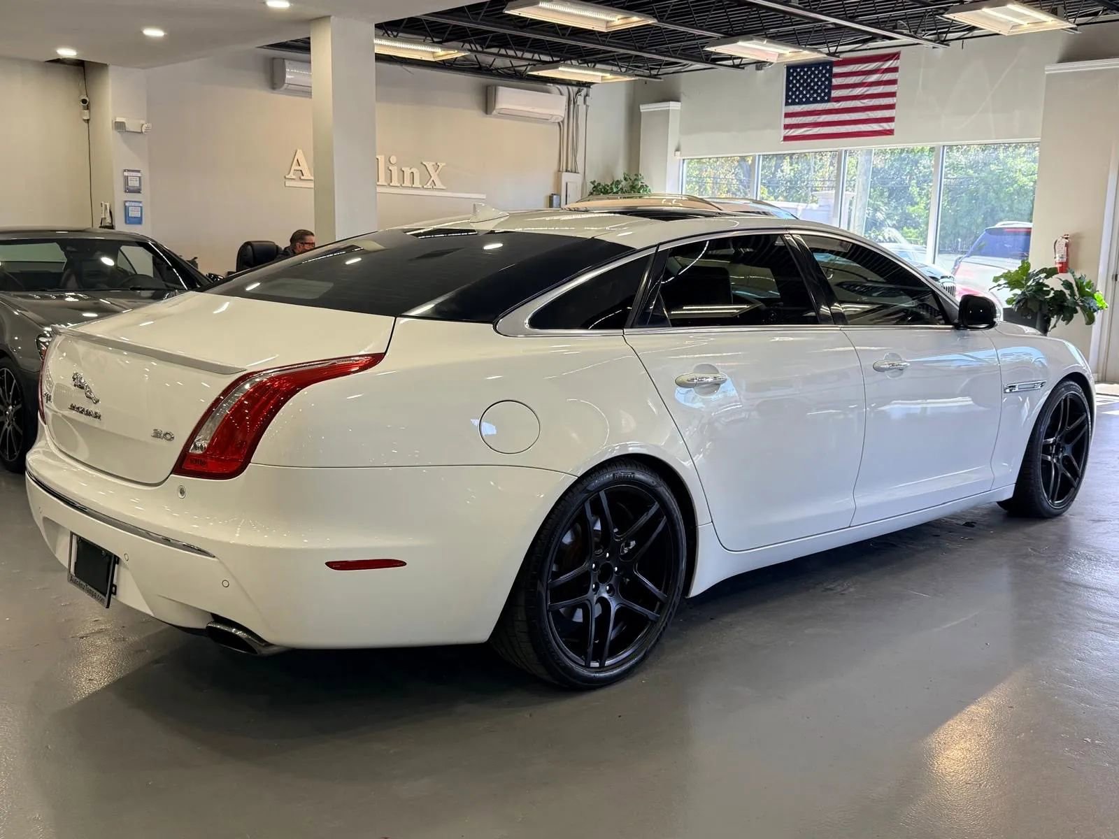 Used 2015 Jaguar XJ L Portfolio image 6