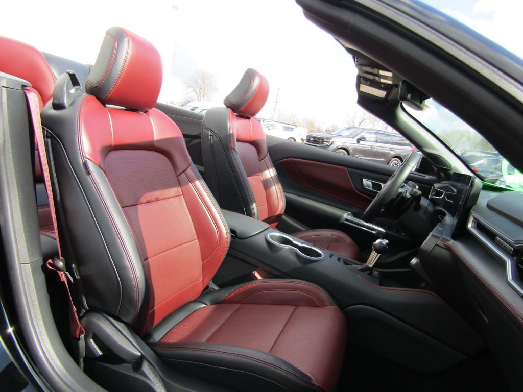 Used 2025 Ford Mustang GT Premium RWD image 22