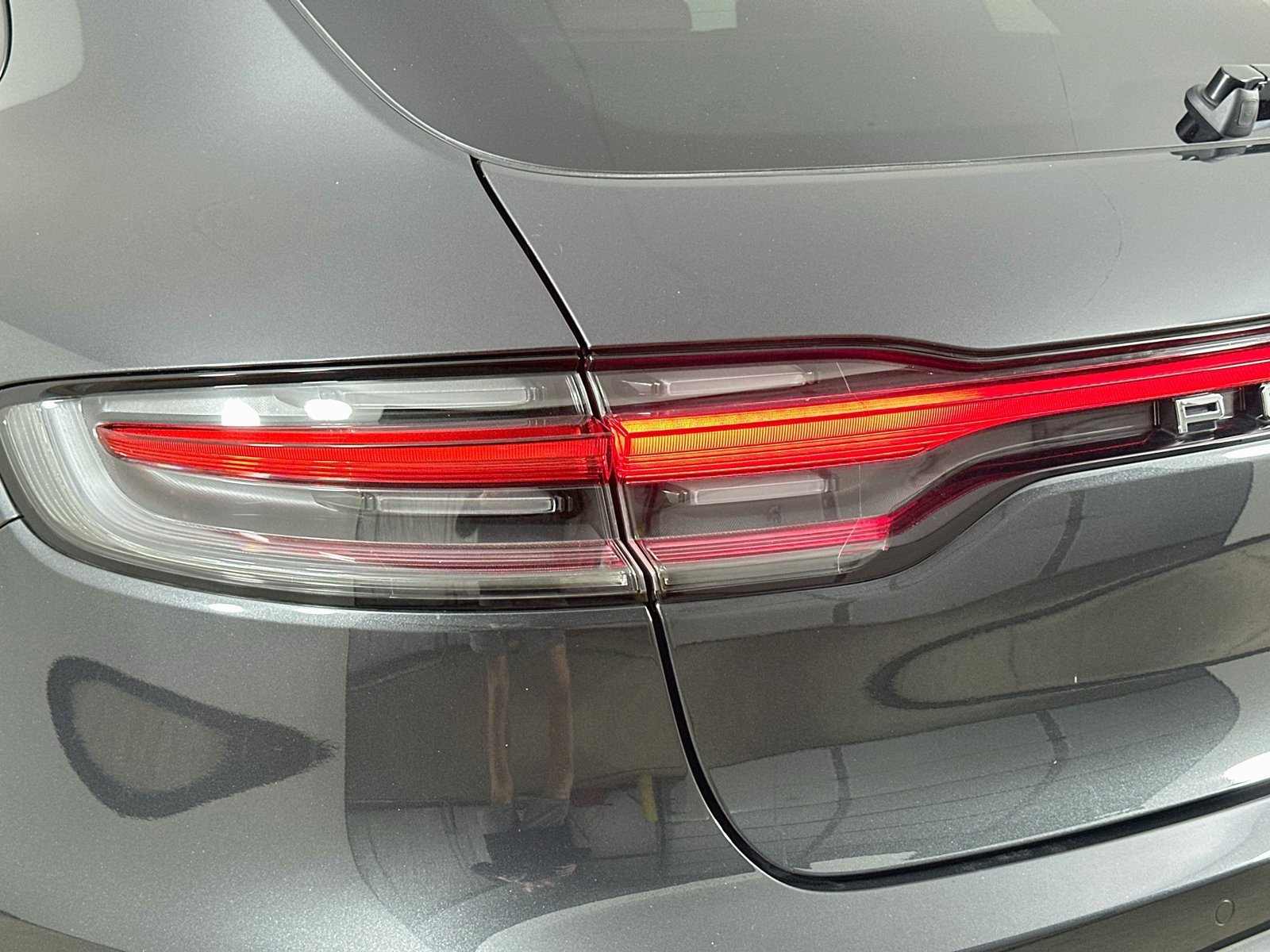 Used 2026 Porsche Macan AWD/4WD image 12