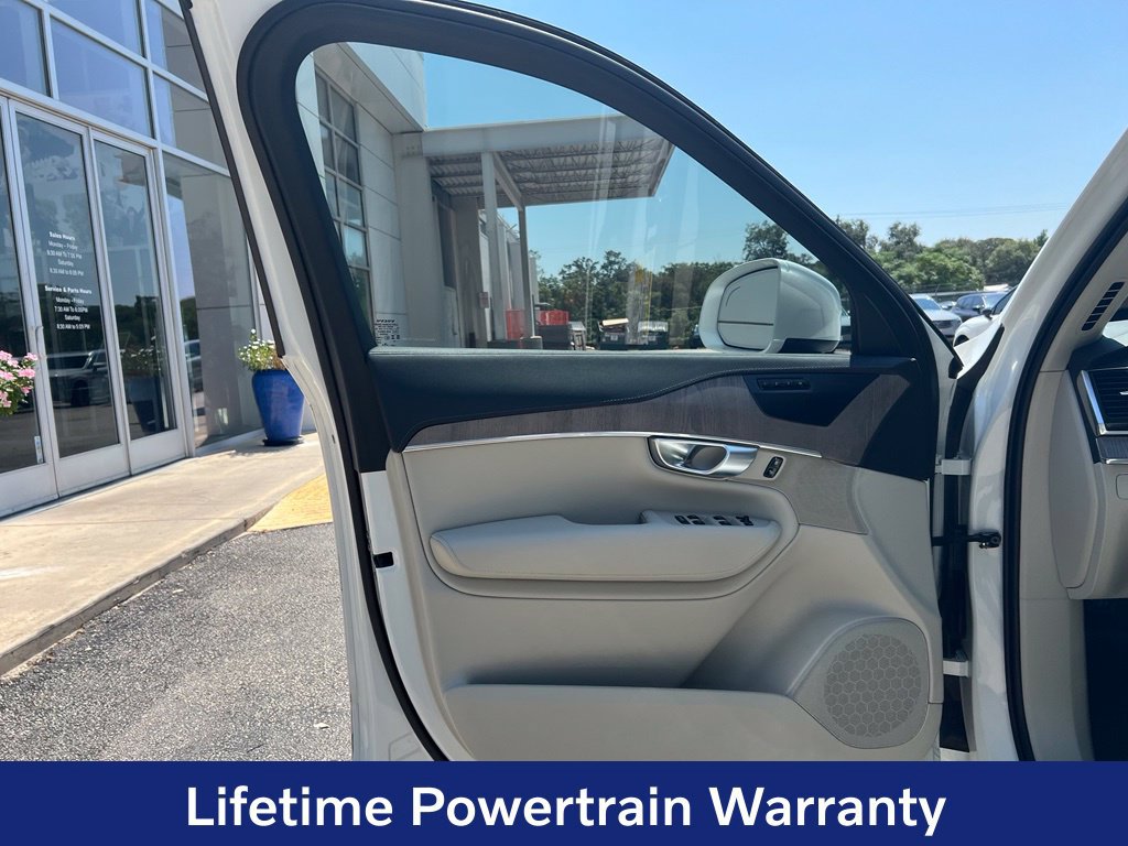 Certified 2024 Volvo XC90 B6 Ultimate w/ Protection Package Premier AWD/4WD image 10