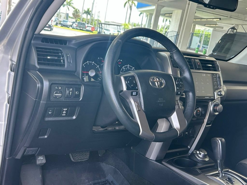 Used 2020 Toyota 4Runner SR5 Premium AWD/4WD image 33
