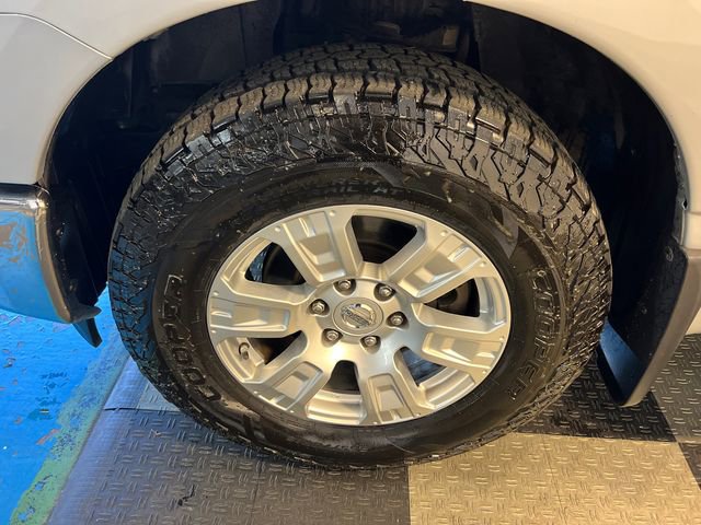 Used 2019 Nissan Titan SV image 8