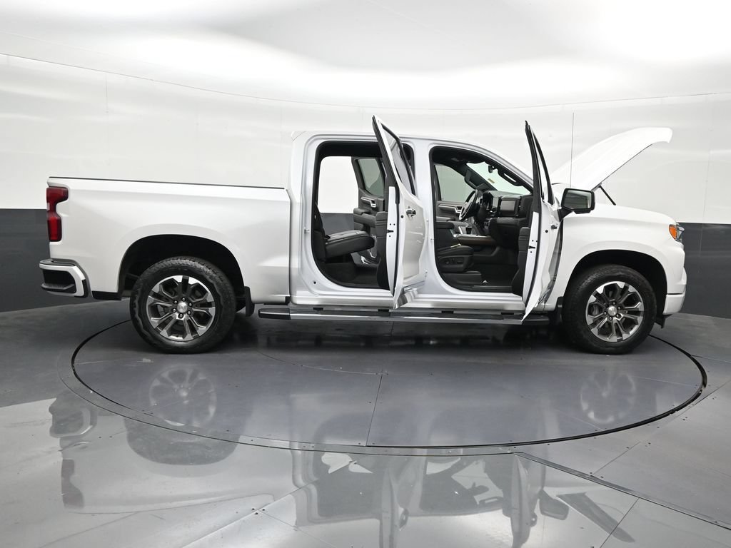 Used 2024 Chevrolet Silverado 1500 High Country AWD/4WD image 32