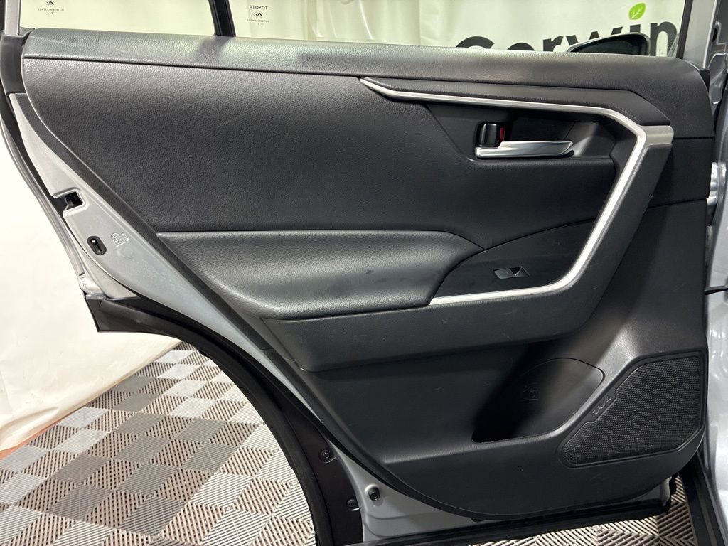 Used 2023 Toyota RAV4 XLE AWD/4WD image 19