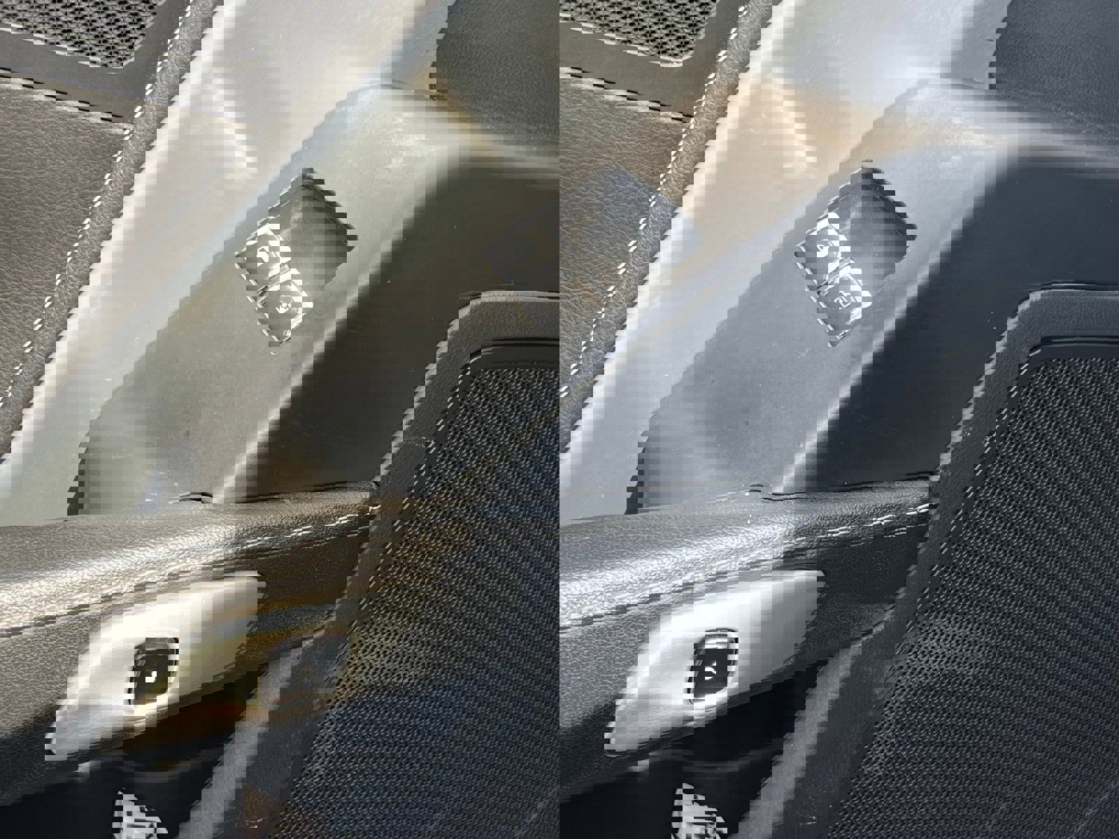 Used 2016 Chevrolet Corvette Z06 w/ Battery Protection Package image 19