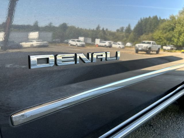 Used 2018 GMC Yukon Denali w/ Denali Ultimate Package AWD/4WD image 32