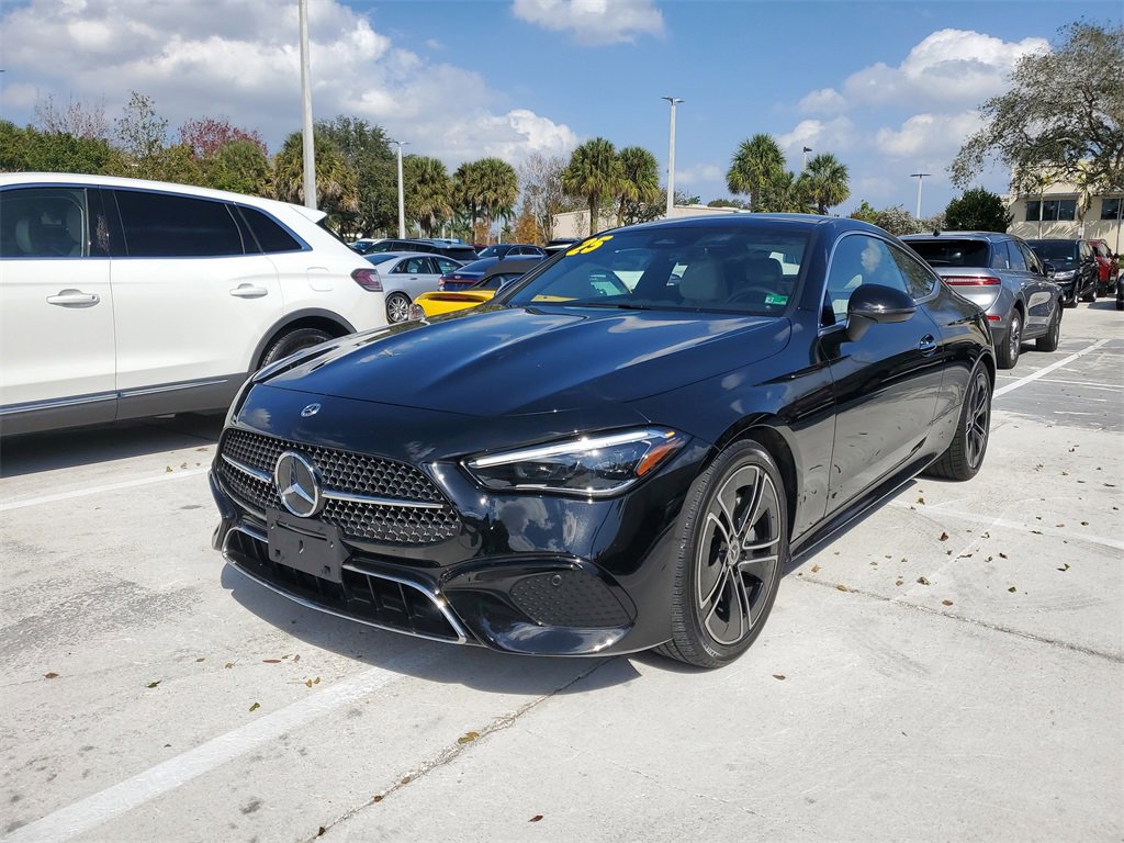 Used 2025 Mercedes-Benz CLE 300 4MATIC Coupe image 2