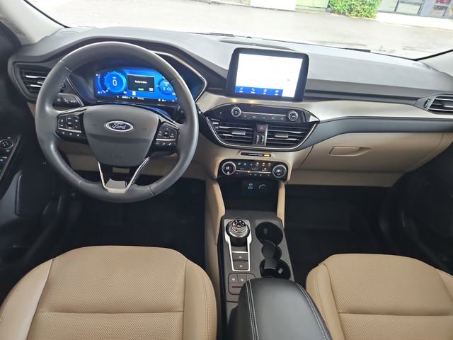 Used 2021 Ford Escape Titanium image 9