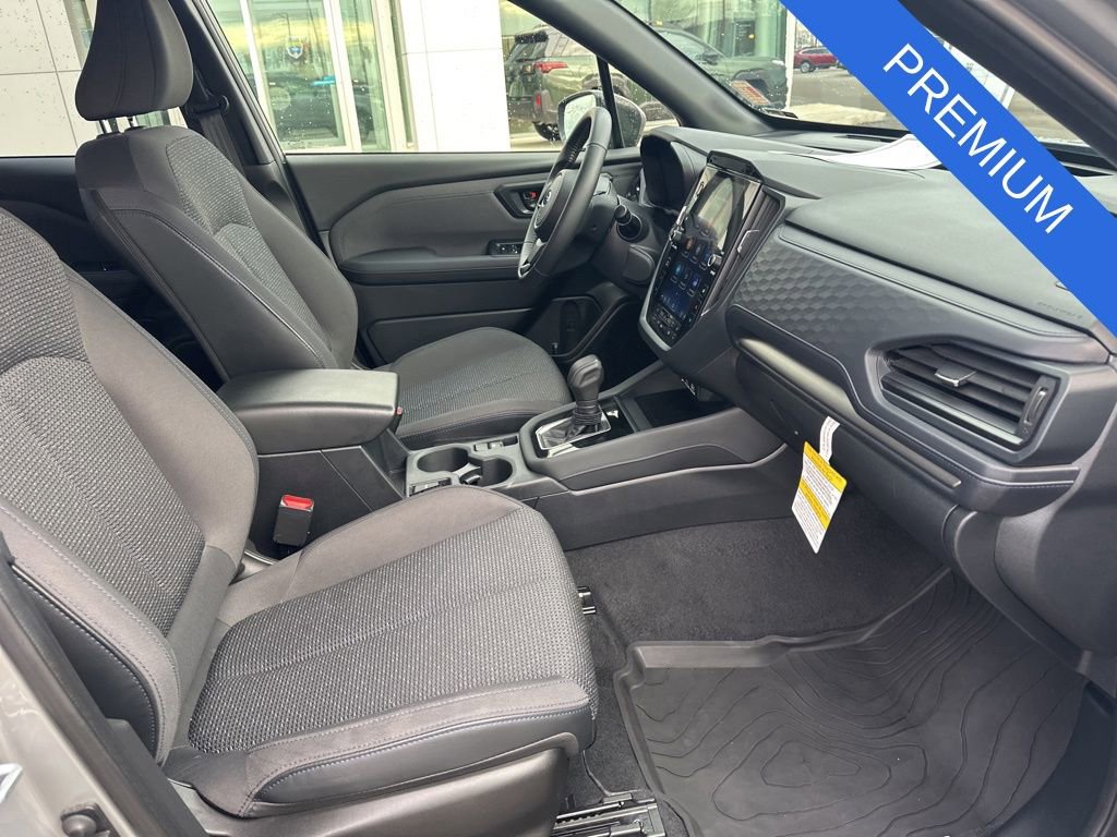 Used 2025 Subaru Forester Premium image 7