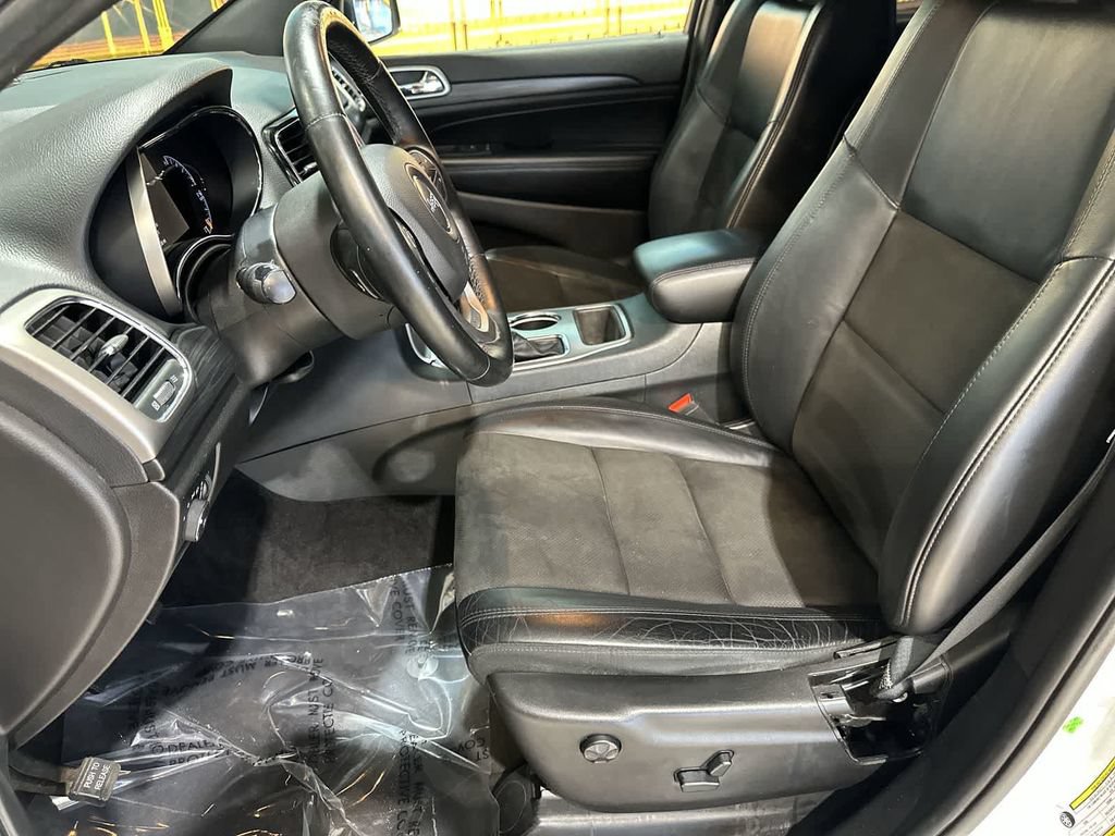 Used 2019 Jeep Grand Cherokee Altitude AWD/4WD image 27