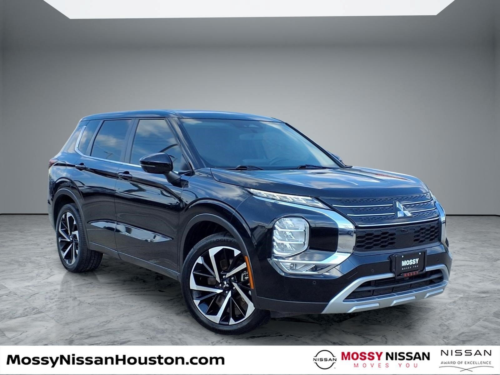 Used 2024 Mitsubishi Outlander SE FWD image 1