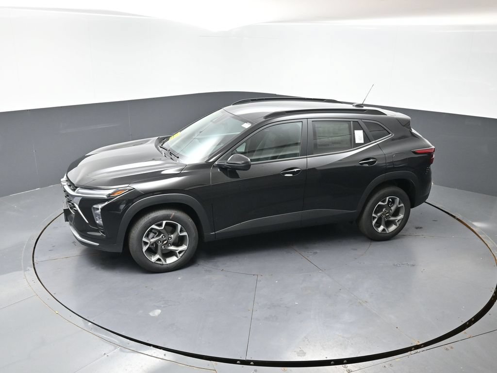 New 2026 Chevrolet Trax LT w/ Driver Confidence Package FWD image 32