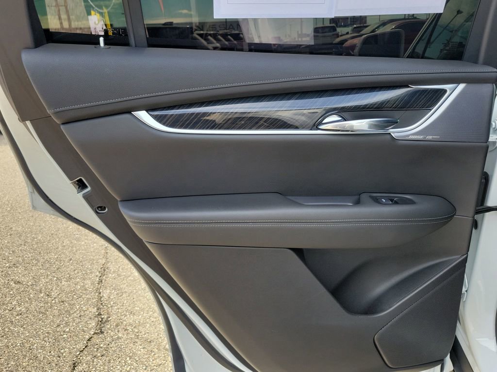 Used 2020 Cadillac XT6 Premium Luxury w/ LPO, Floor Liner Package image 17